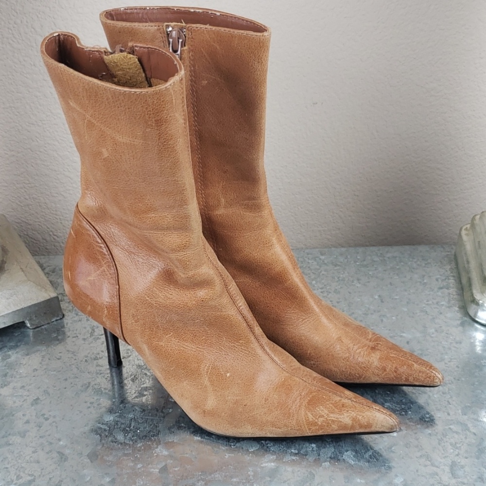 Quick sale! Steve Madden leather boots size 6.5